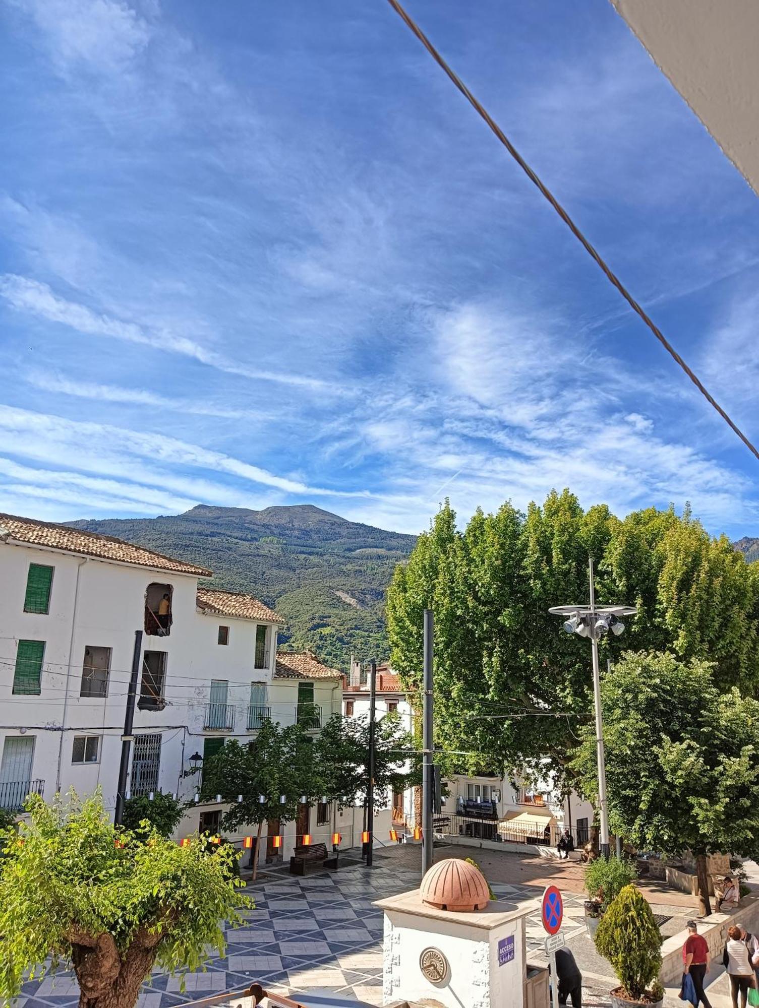 La Casa De La Plaza Lejlighed Güéjar Sierra Eksteriør billede